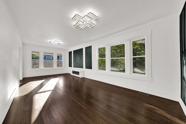 10504 S Lafayette Avenue, Chicago, IL 60628