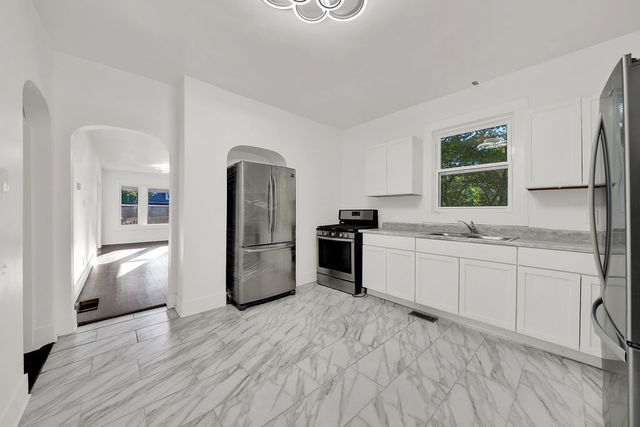 10504 S Lafayette Avenue, Chicago, IL 60628