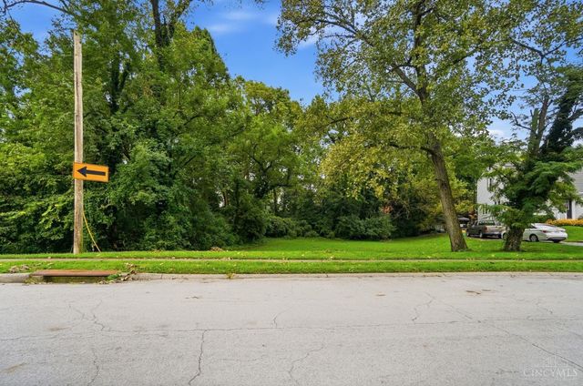 5783 Pandora Avenue, Cincinnati, OH 45213