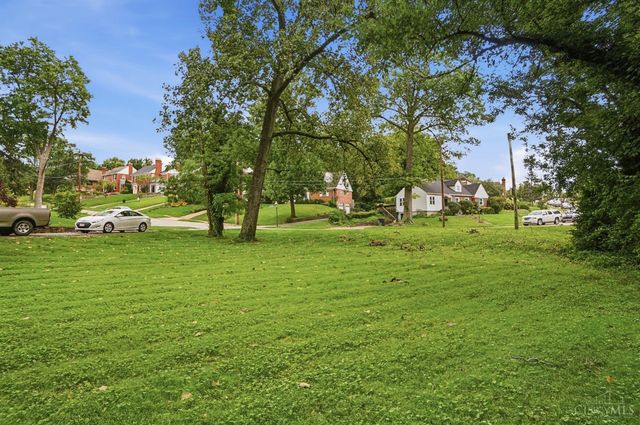 5783 Pandora Avenue, Cincinnati, OH 45213