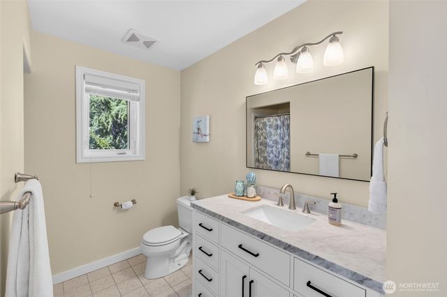 24920 S South Kingston Road NE, Kingston, WA 98346