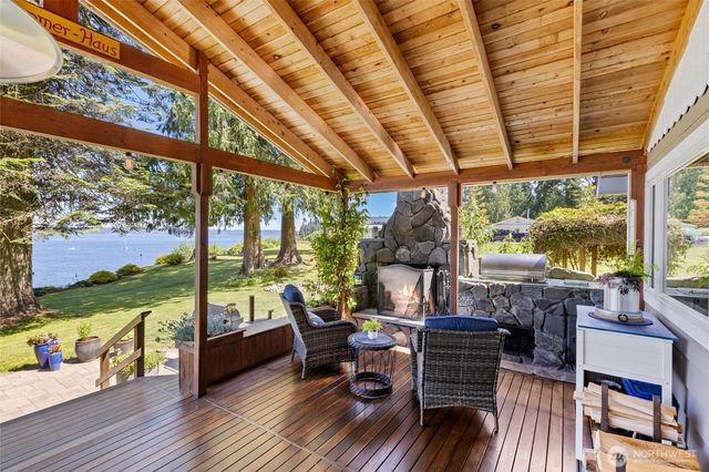 24920 S South Kingston Road NE, Kingston, WA 98346