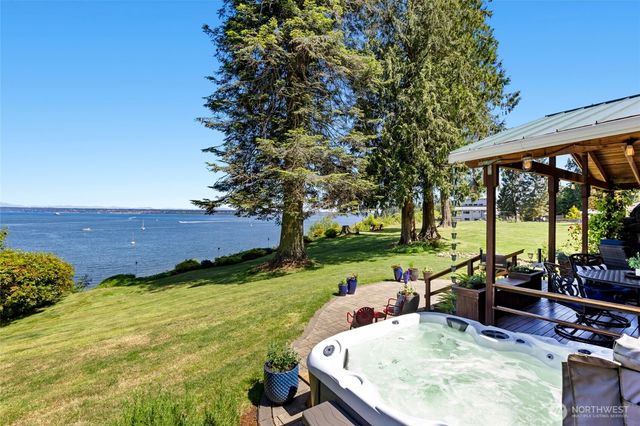 24920 S South Kingston Road NE, Kingston, WA 98346