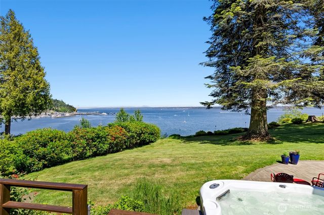 24920 S South Kingston Road NE, Kingston, WA 98346
