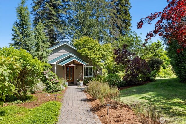 24920 S South Kingston Road NE, Kingston, WA 98346