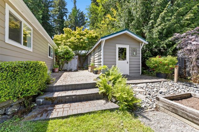 24920 S South Kingston Road NE, Kingston, WA 98346