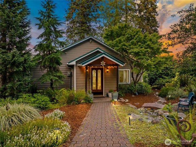 24920 S South Kingston Road NE, Kingston, WA 98346
