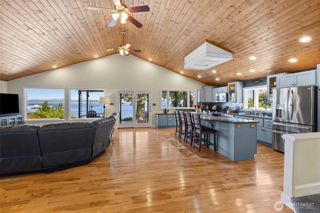 24920 S South Kingston Road NE, Kingston, WA 98346