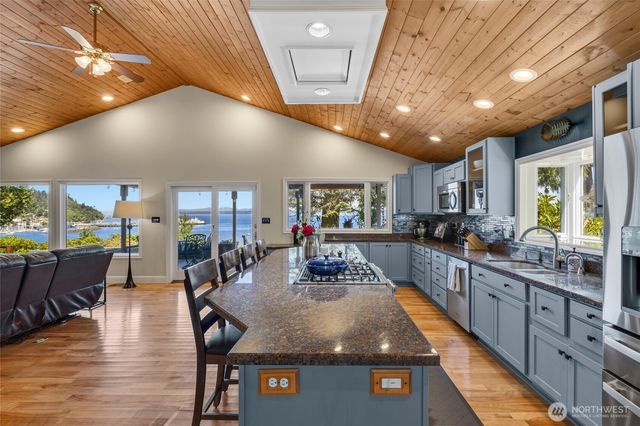 24920 S South Kingston Road NE, Kingston, WA 98346