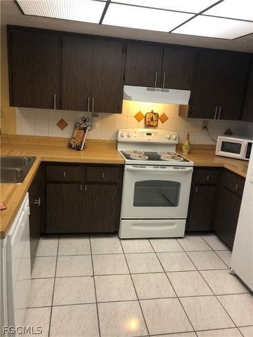 1031 SE 9th ST 4, Cape Coral, FL 33990