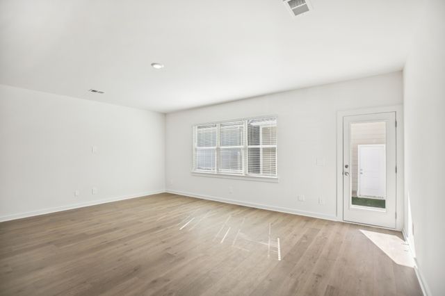 365 GS Lee Blvd, Smyrna, TN 37167