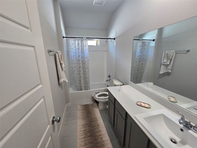 208 Hope Orchards Drive, Lavon, TX 75166