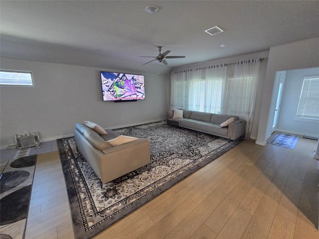 208 Hope Orchards Drive, Lavon, TX 75166