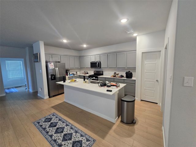 208 Hope Orchards Drive, Lavon, TX 75166