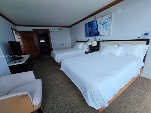 6801 Collins Ave 1014 Legal 1004 Door, Miami Beach, FL 33141