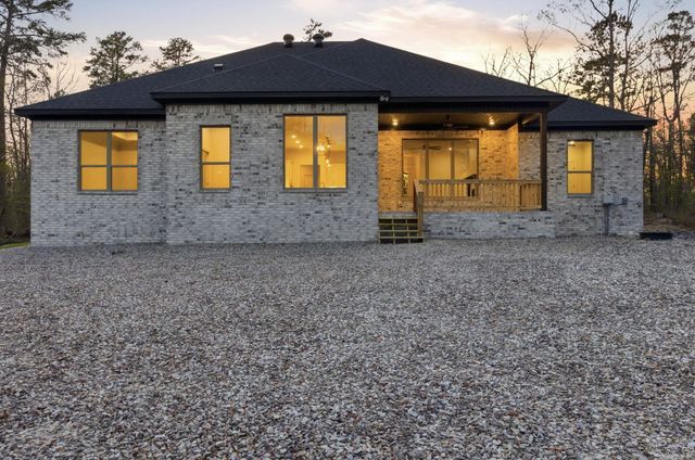 19 Fachado Way, Hot Springs Village, AR 71909