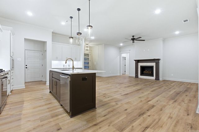 19 Fachado Way, Hot Springs Village, AR 71909