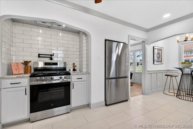 1732 S Dewey, Bartlesville, OK 74003