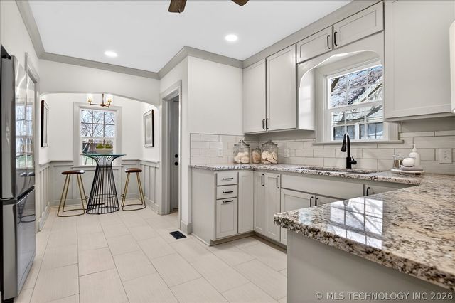 1732 S Dewey, Bartlesville, OK 74003