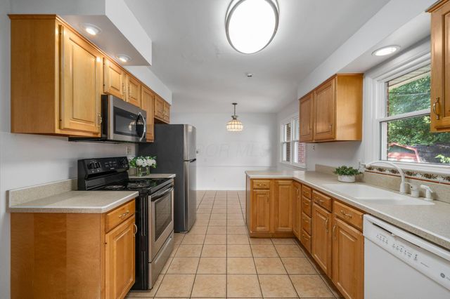 1826 Nelson Road, Lancaster, OH 43130