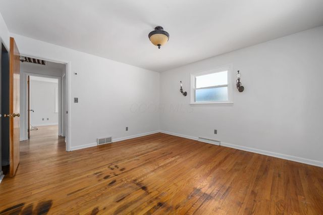 1826 Nelson Road, Lancaster, OH 43130