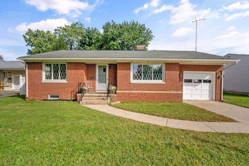 1826 Nelson Road, Lancaster, OH 43130
