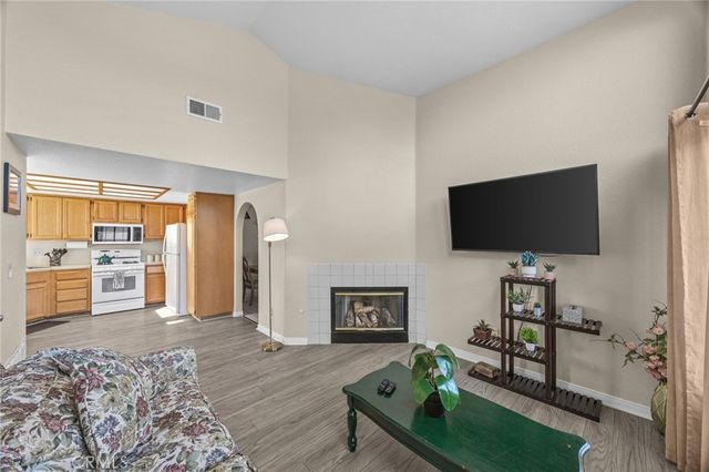 11031 Sierra Tree Lane, Riverside, CA 92505