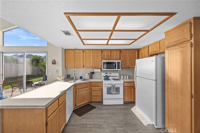 11031 Sierra Tree Lane, Riverside, CA 92505