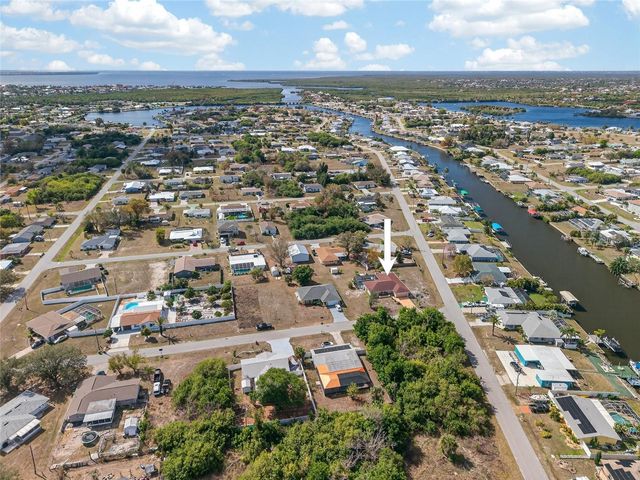 441 CHESTNUT AVENUE NW, Port Charlotte, FL 33952