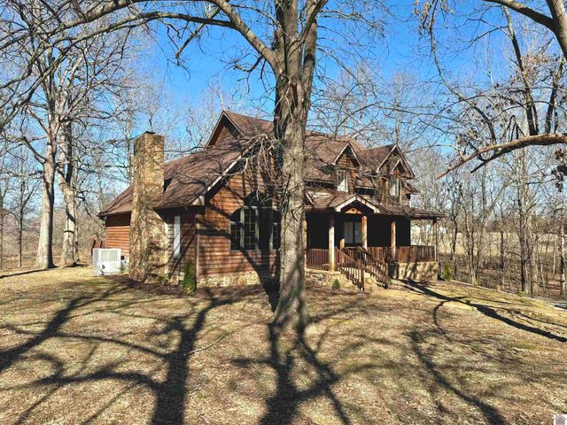 2025 E Lov Flo Sta Rd, Boaz, KY 42027