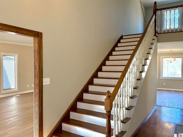 2025 E Lov Flo Sta Rd, Boaz, KY 42027