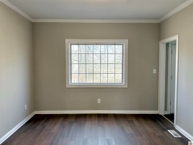 2025 E Lov Flo Sta Rd, Boaz, KY 42027