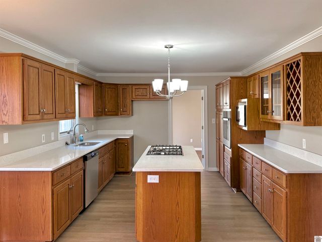 2025 E Lov Flo Sta Rd, Boaz, KY 42027