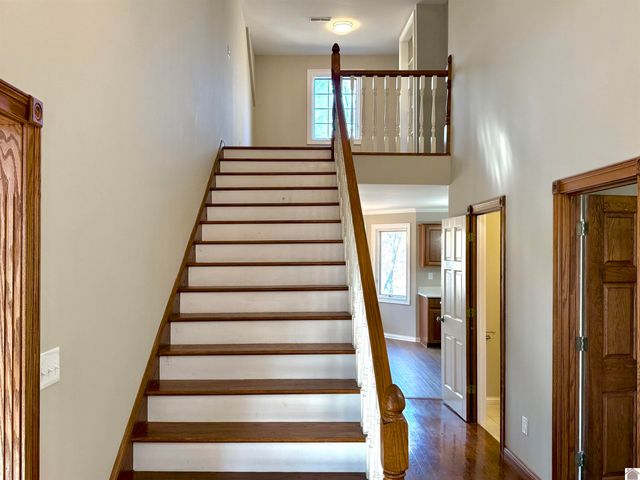 2025 E Lov Flo Sta Rd, Boaz, KY 42027