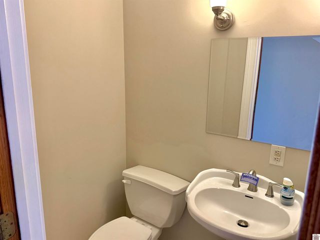 2025 E Lov Flo Sta Rd, Boaz, KY 42027