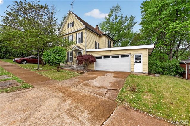 2339 Sulphur Avenue, St Louis, MO 63139