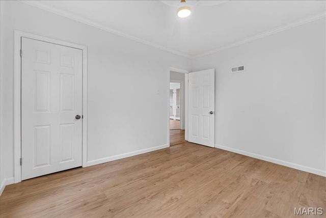 2339 Sulphur Avenue, St Louis, MO 63139