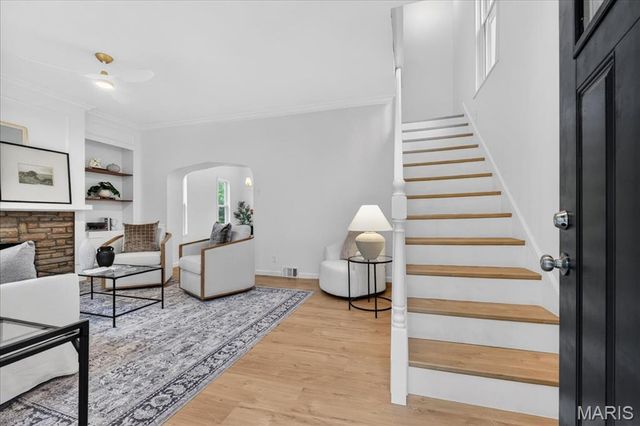 2339 Sulphur Avenue, St Louis, MO 63139