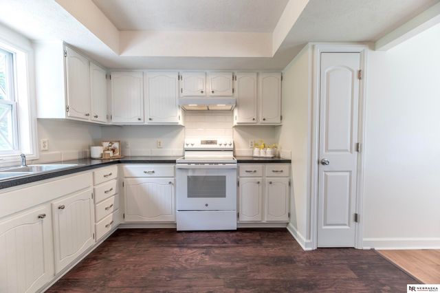 12957 Miami Circle, Omaha, NE 68164