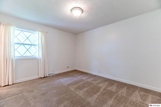 12957 Miami Circle, Omaha, NE 68164