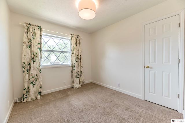 12957 Miami Circle, Omaha, NE 68164