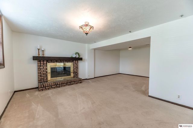 12957 Miami Circle, Omaha, NE 68164