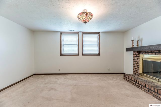 12957 Miami Circle, Omaha, NE 68164