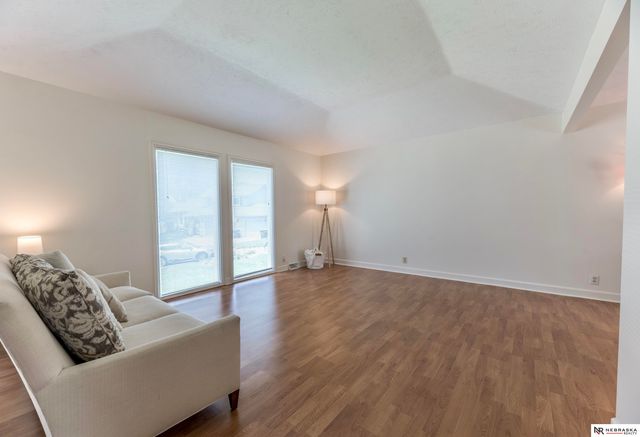 12957 Miami Circle, Omaha, NE 68164
