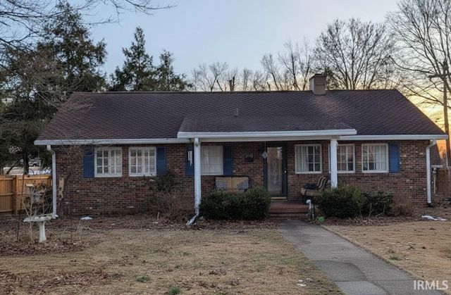 1611 Burnett Lane, Vincennes, IN 47591