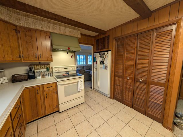 1611 Burnett Lane, Vincennes, IN 47591