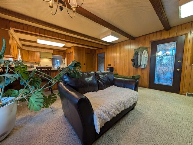 1611 Burnett Lane, Vincennes, IN 47591