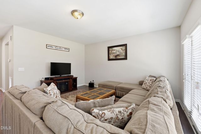 2104 Peakside Drive, Apex, NC 27523