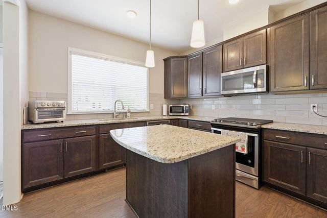 2104 Peakside Drive, Apex, NC 27523