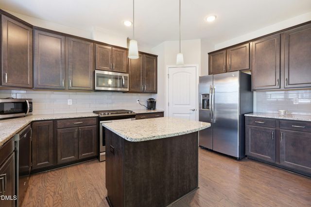 2104 Peakside Drive, Apex, NC 27523